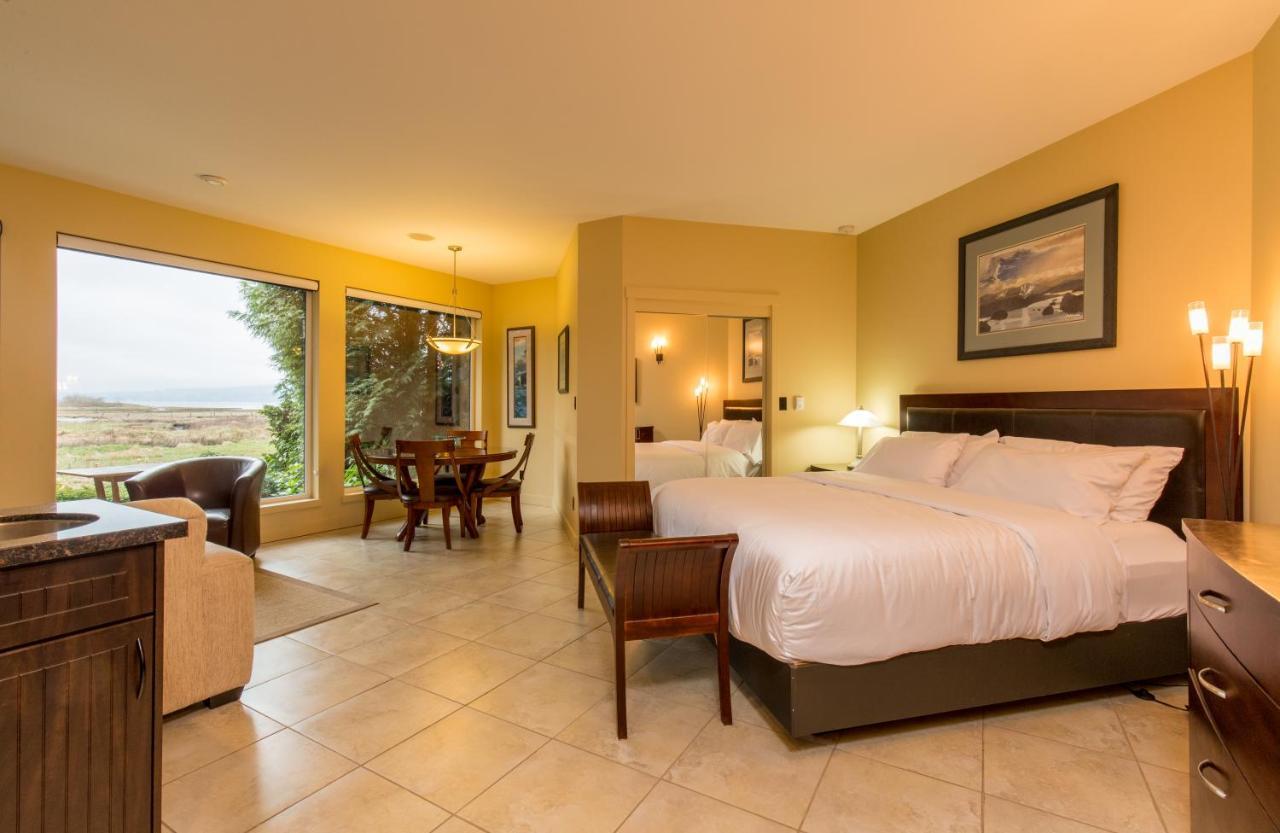 Inn The Estuary Nanoose Bay Exterior photo