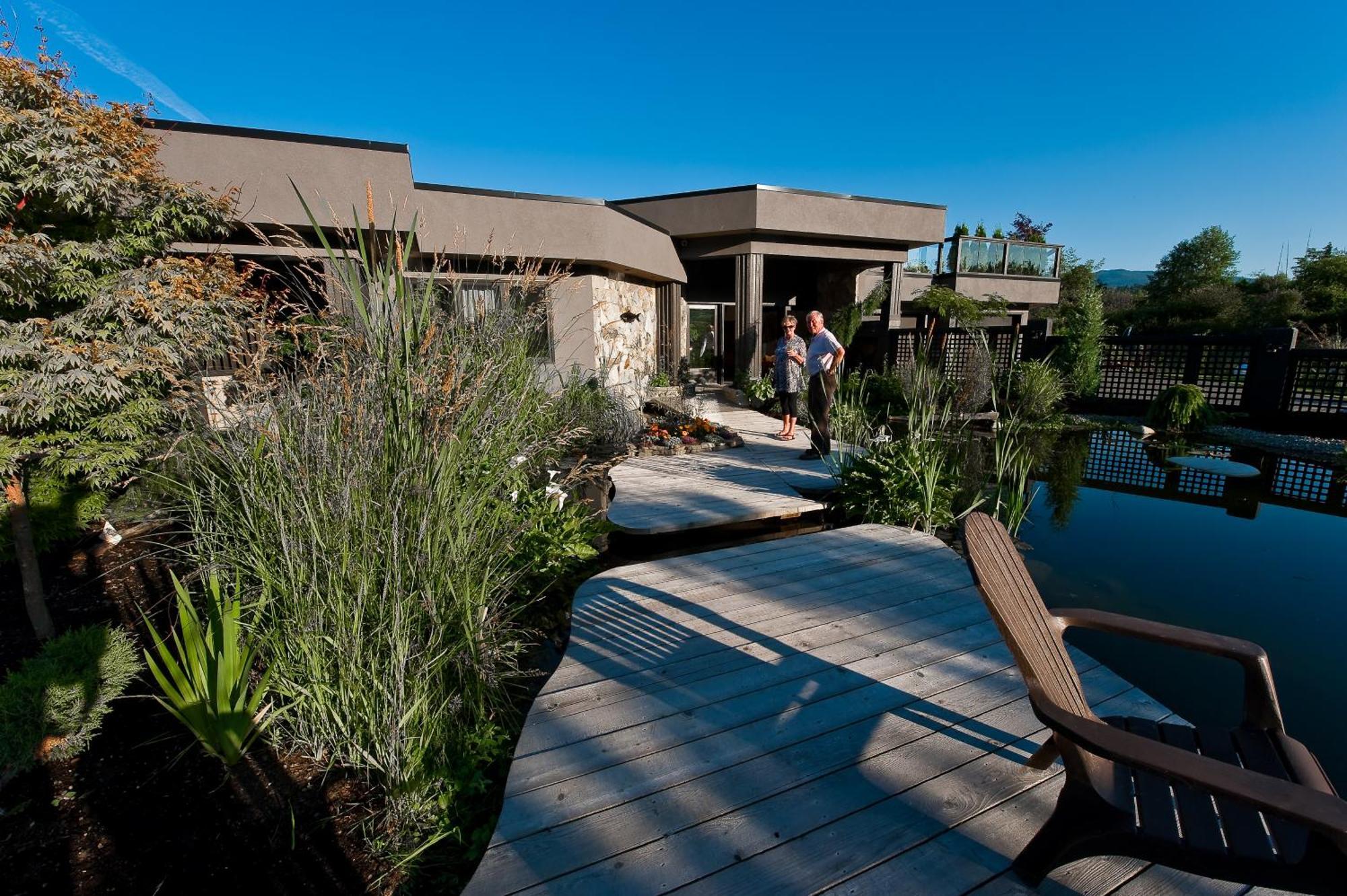 Inn The Estuary Nanoose Bay Exterior photo
